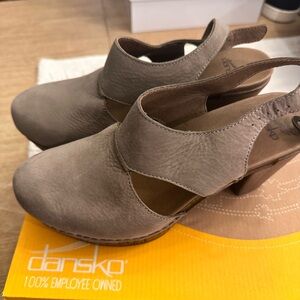 Women’s Dansko clogs